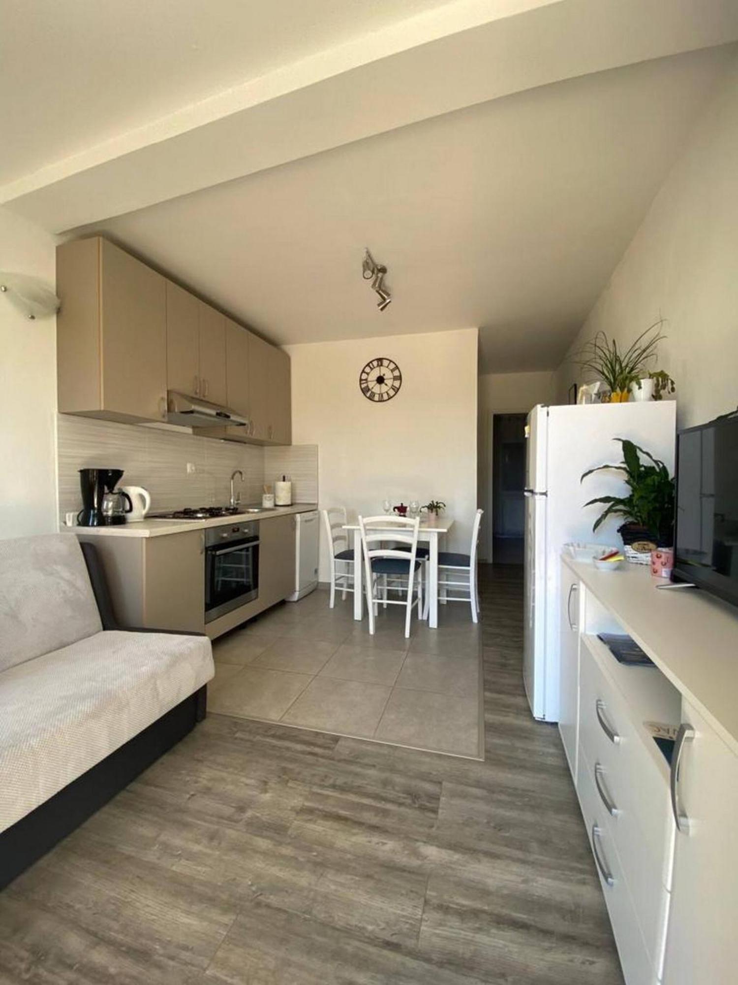Rural Apartment Ante Дрниш Экстерьер фото